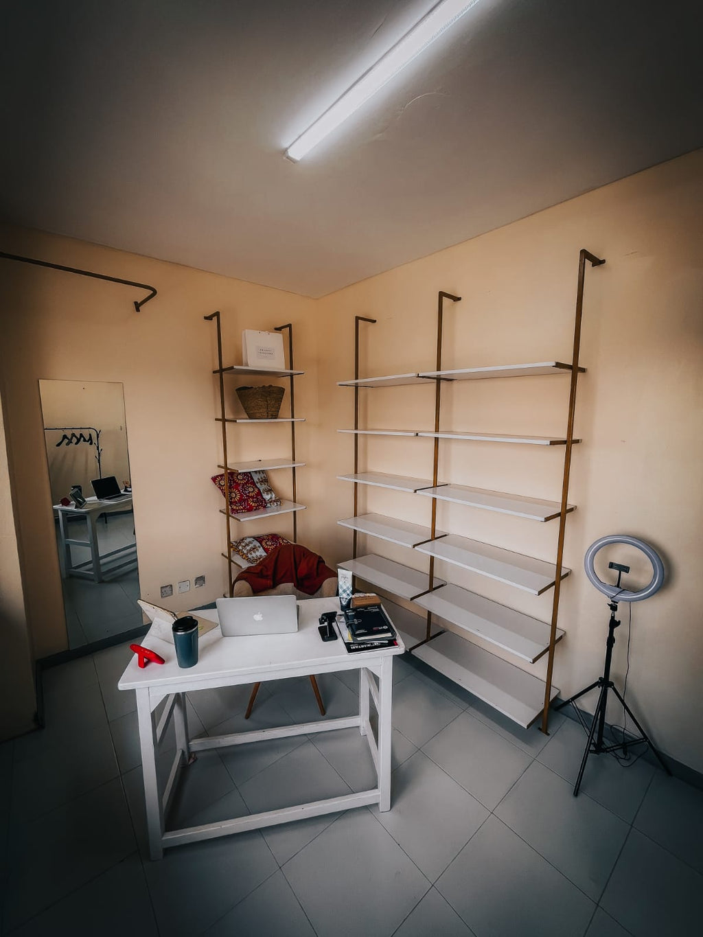 Rent a shelf